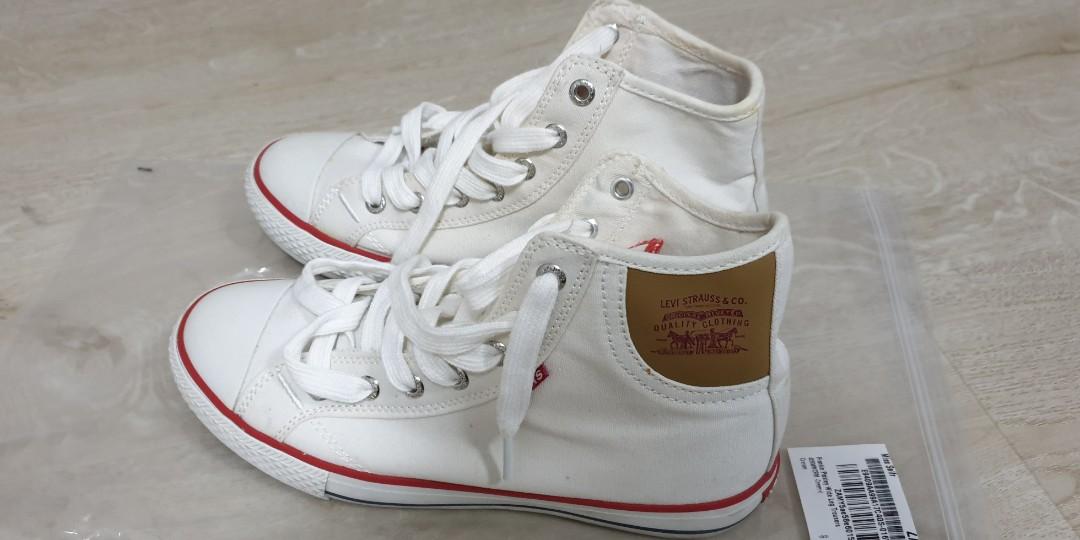 levis ladies sneakers