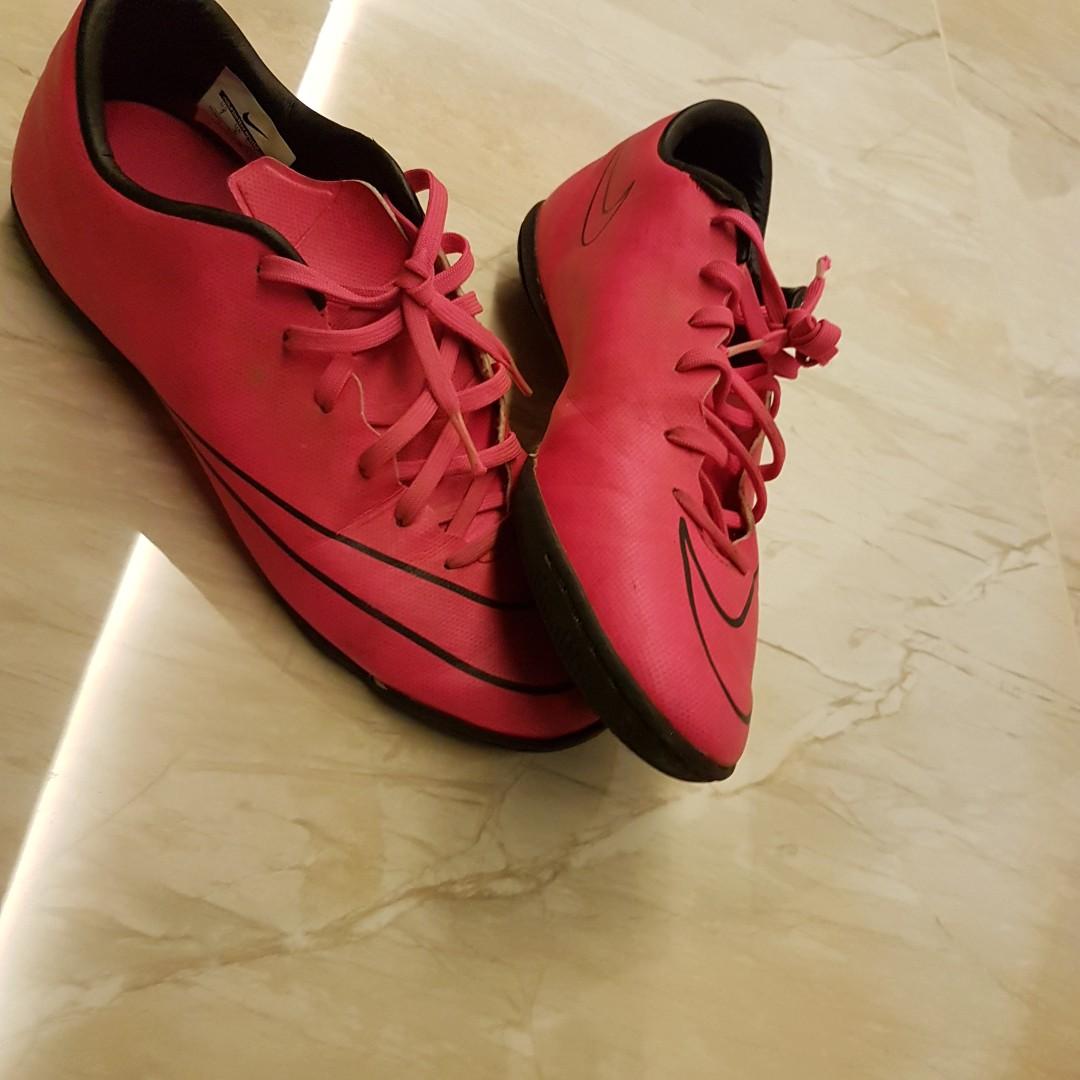 mercurial soccer boots price