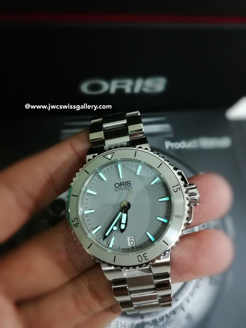 Oris hotsell aquis womens