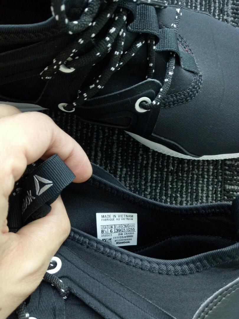 Reebok Sneaker Women s Fashion Footwear Sneakers on Carousell