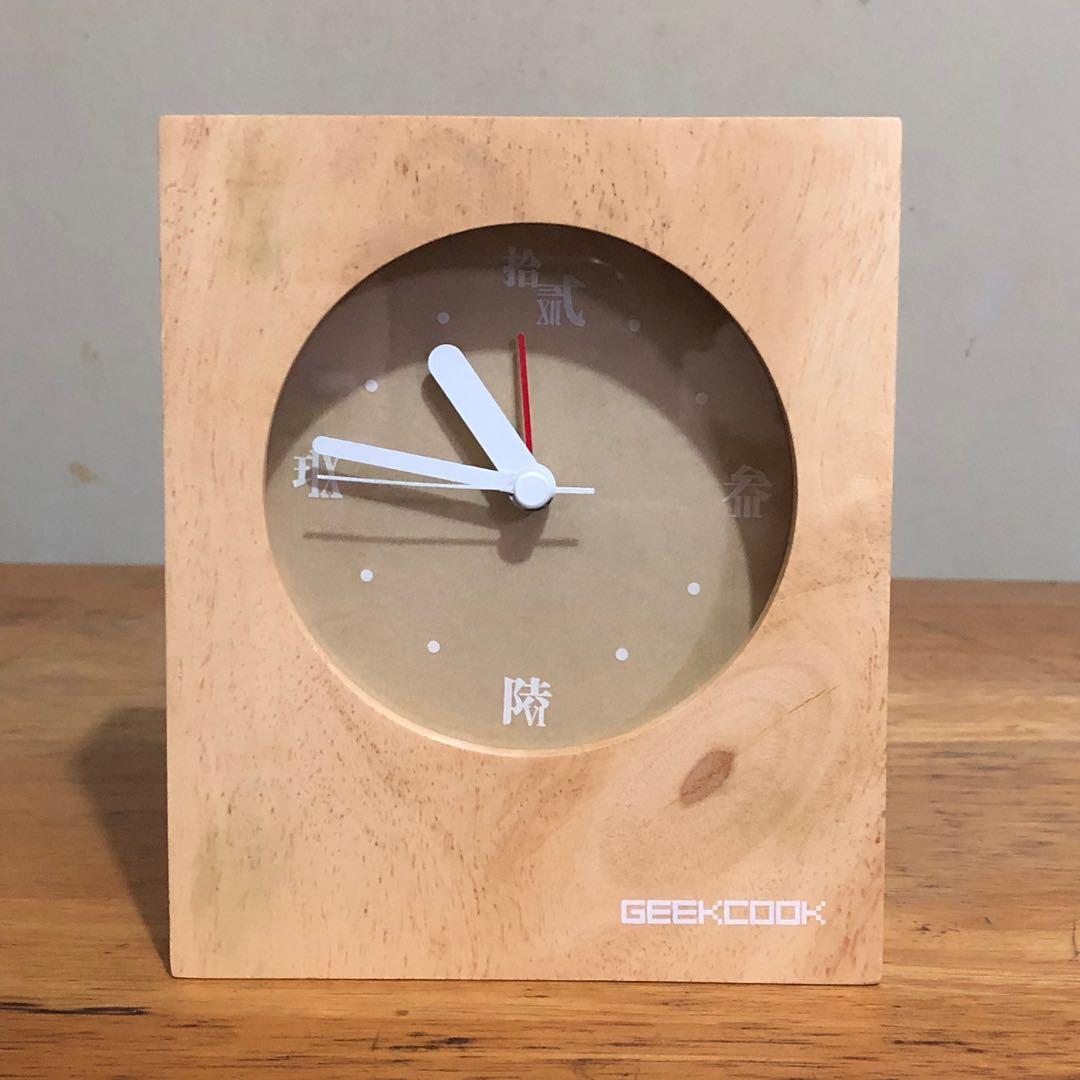 Vintage Retro Wooden Alarm Clock (Category: Clocks) located in Makati City. Submitted by citromon_potpourri (Listing ID 212631925, Image 1). Description: Material: Rubber Wood Movement Type: Stopwatch Diameter: 133mm Specification: 135mm x 133mm x 40mm Weight: 350g Features: Carved from a single piece of wood Chinese+ Roman Numerals i dex design Mute sweep seconds alarm clock.