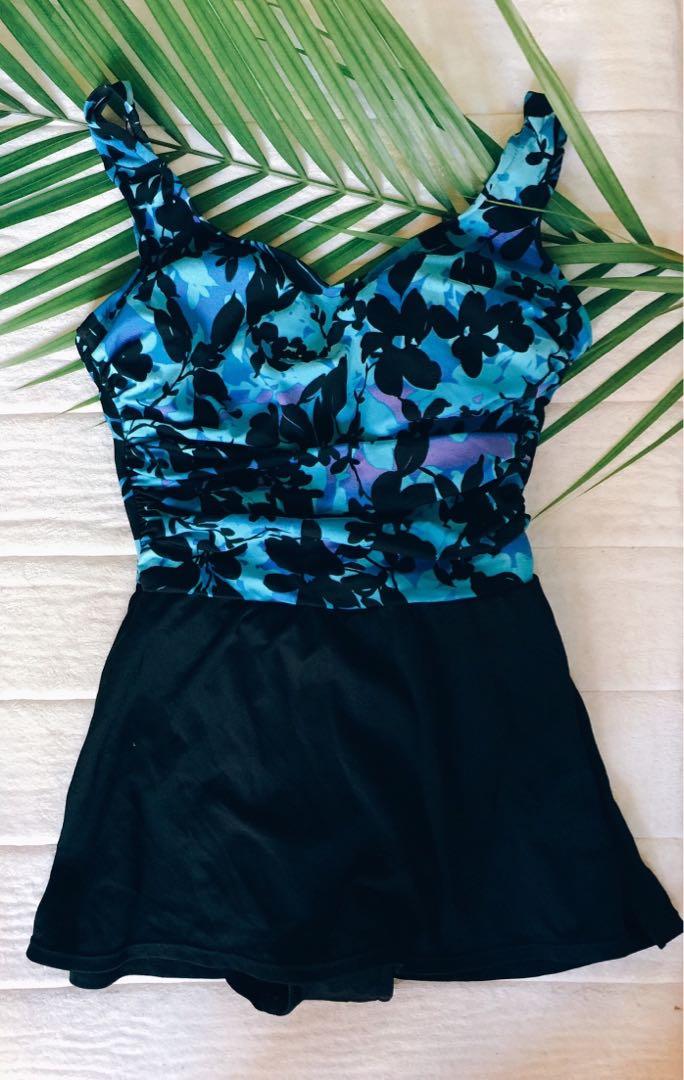 1 PIECE VINTAGE CUT SWIMSUIT (Category: Bikinis & Swimsuits) located in Quezon City. Submitted by strangerthings1 (Listing ID 221392921, Image 1). Description: PAY NOW SHIP NOW POLICY BDO, BPI, METROBANK PALAWAN, LBC, CEBUANA mabait po ako :) promise! IG; TOKYOWALK88 .