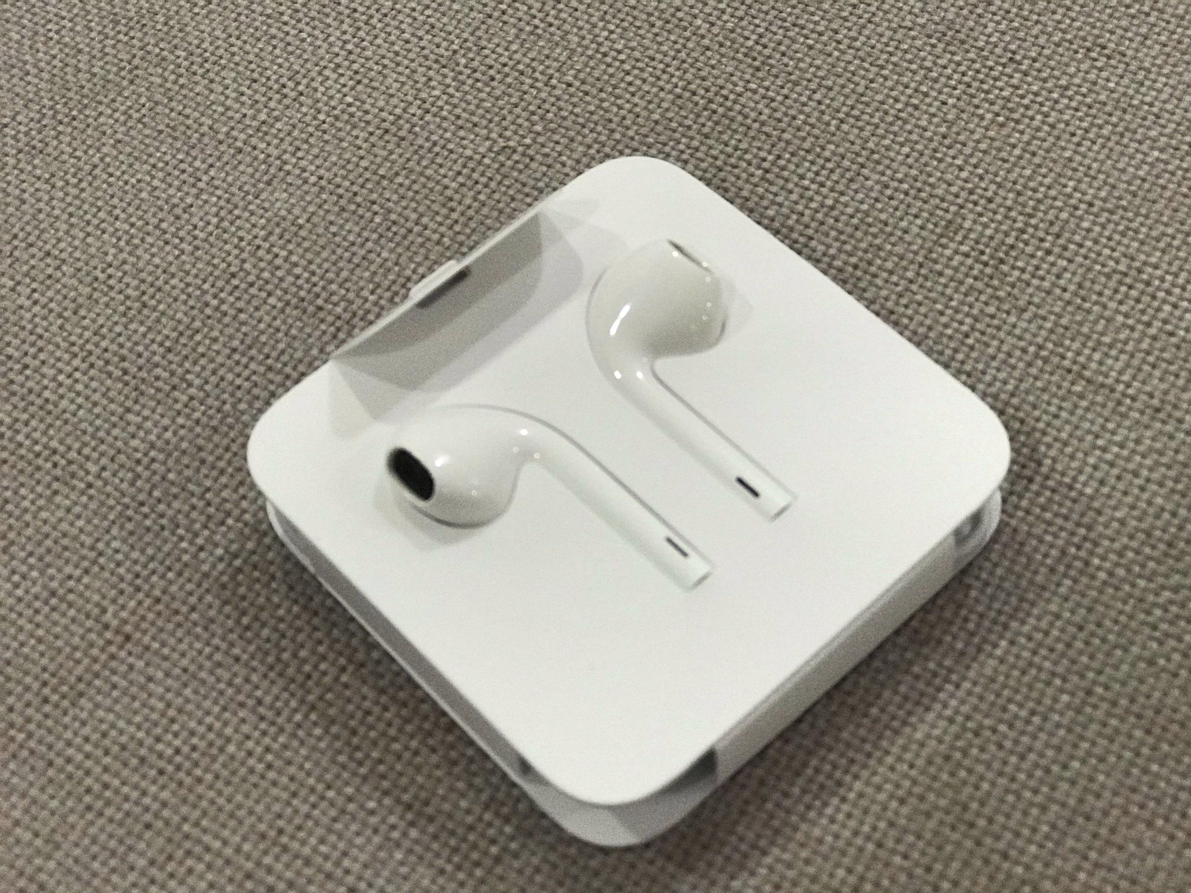 Brand new IPhone XS earphones no lightning connector Audio Portable Audio Accessories on Carousell
