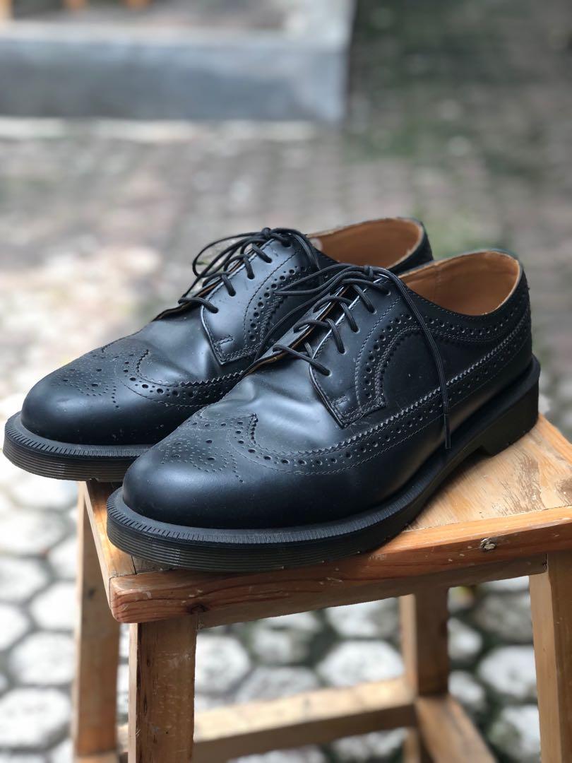 Dr martens cheap wingtip brogue
