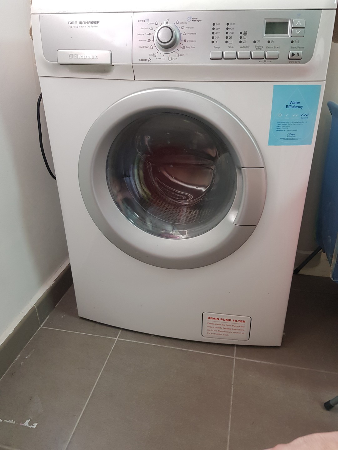 Electrolux Washer Dryer Combo EWW1273, TV & Home Appliances, Washing