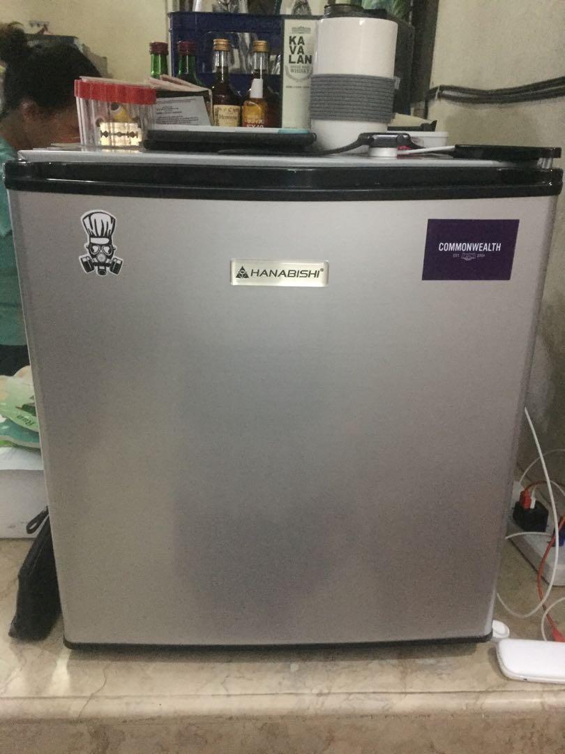 Hanabishi Mini Refrigerator