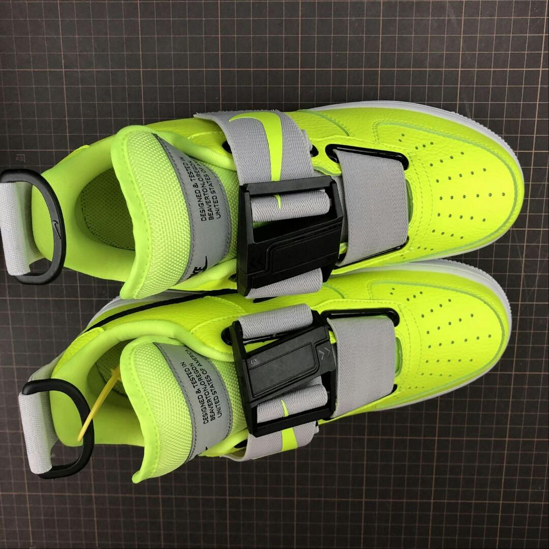 Nike Air Force 1 Low Utility Volt