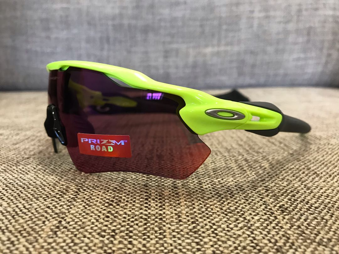 Radar ev. Oakley Prism. Oakley Yacht Prism.