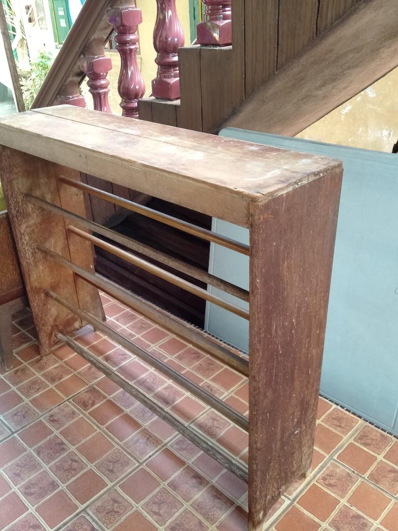 Rak Kasut Kayu A Antik Home Furniture Others On Carousell