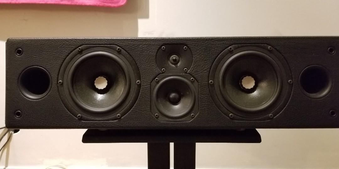 Sonus Faber Domus Center