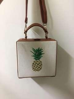 鳳梨硬殼包