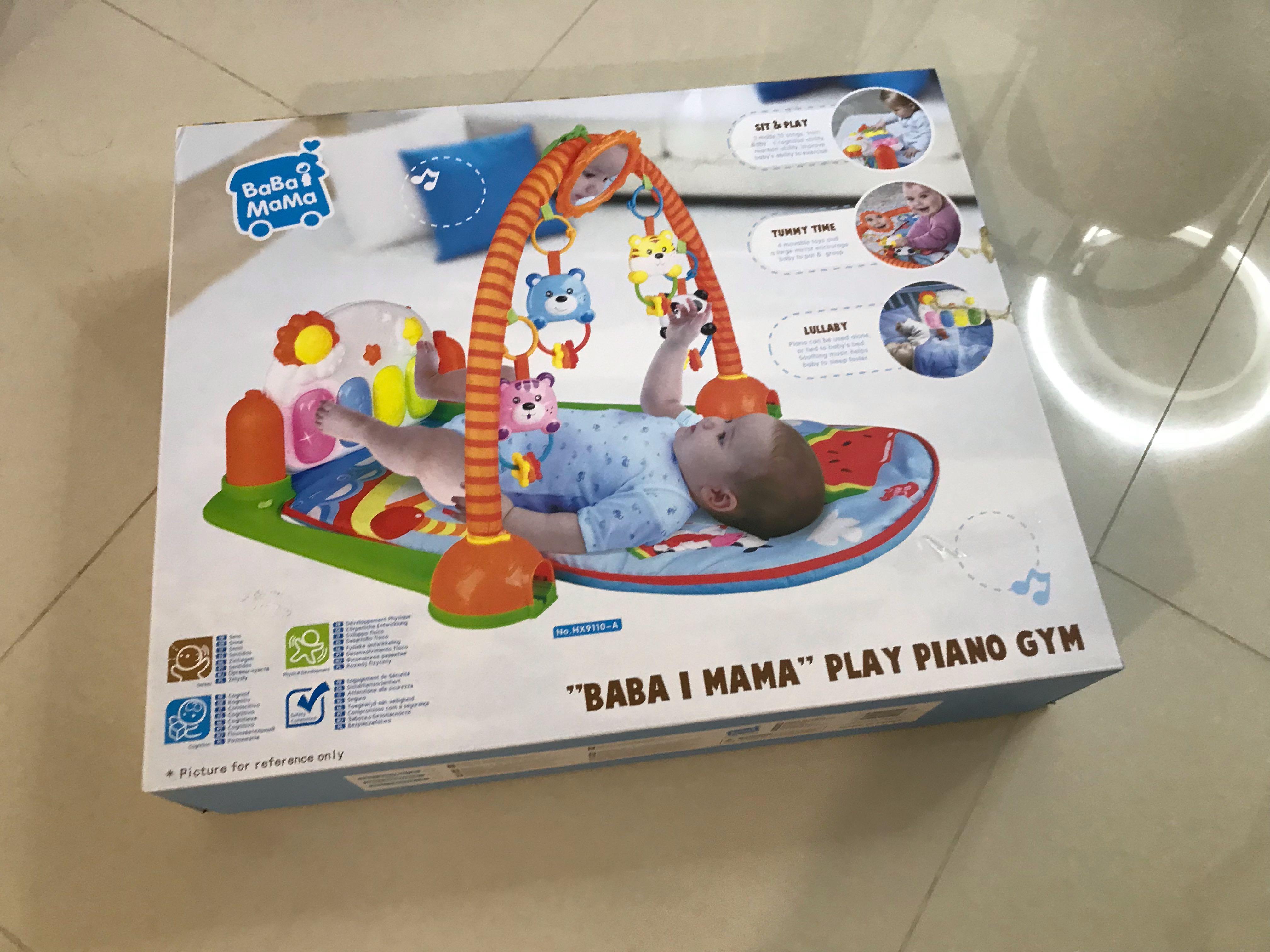 baba mama play piano gym