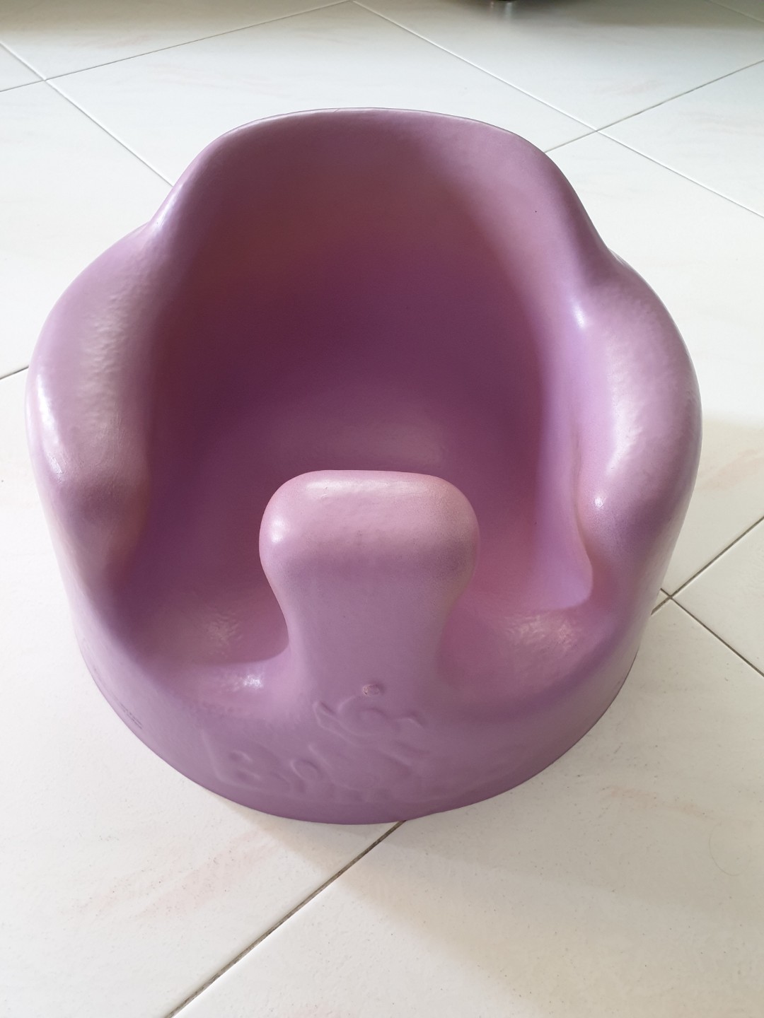 Bumbo Seat, Babies & Kids, Bathing & Changing, Bathtub & Bath