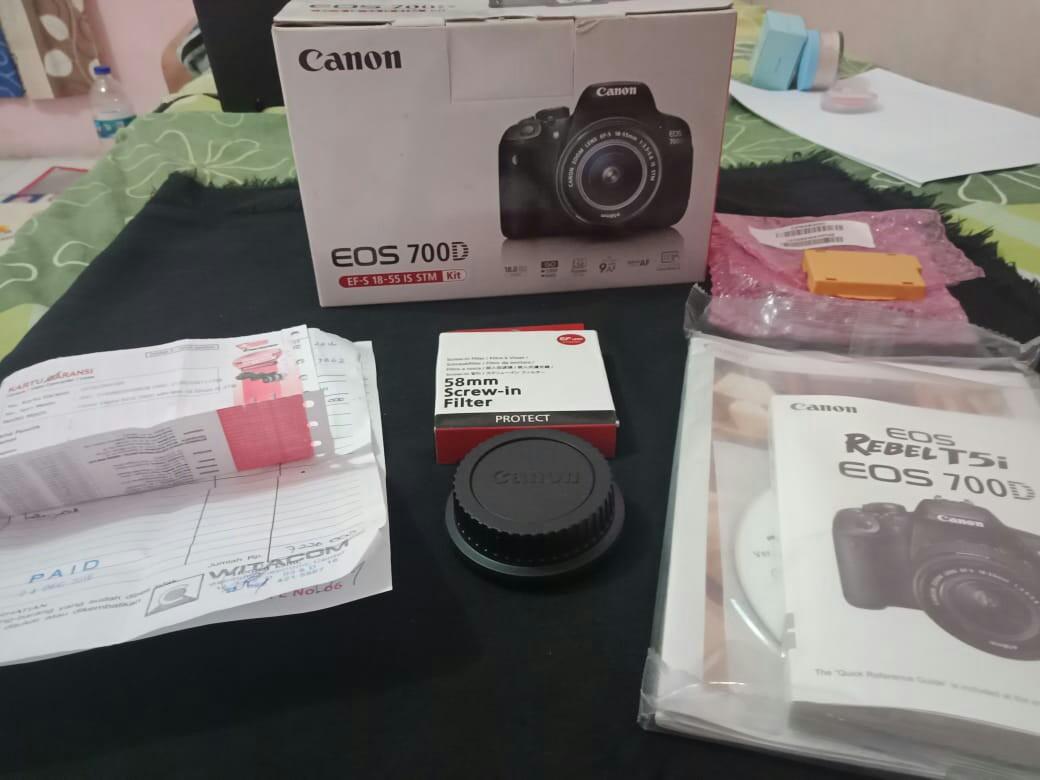 dus canon 700d