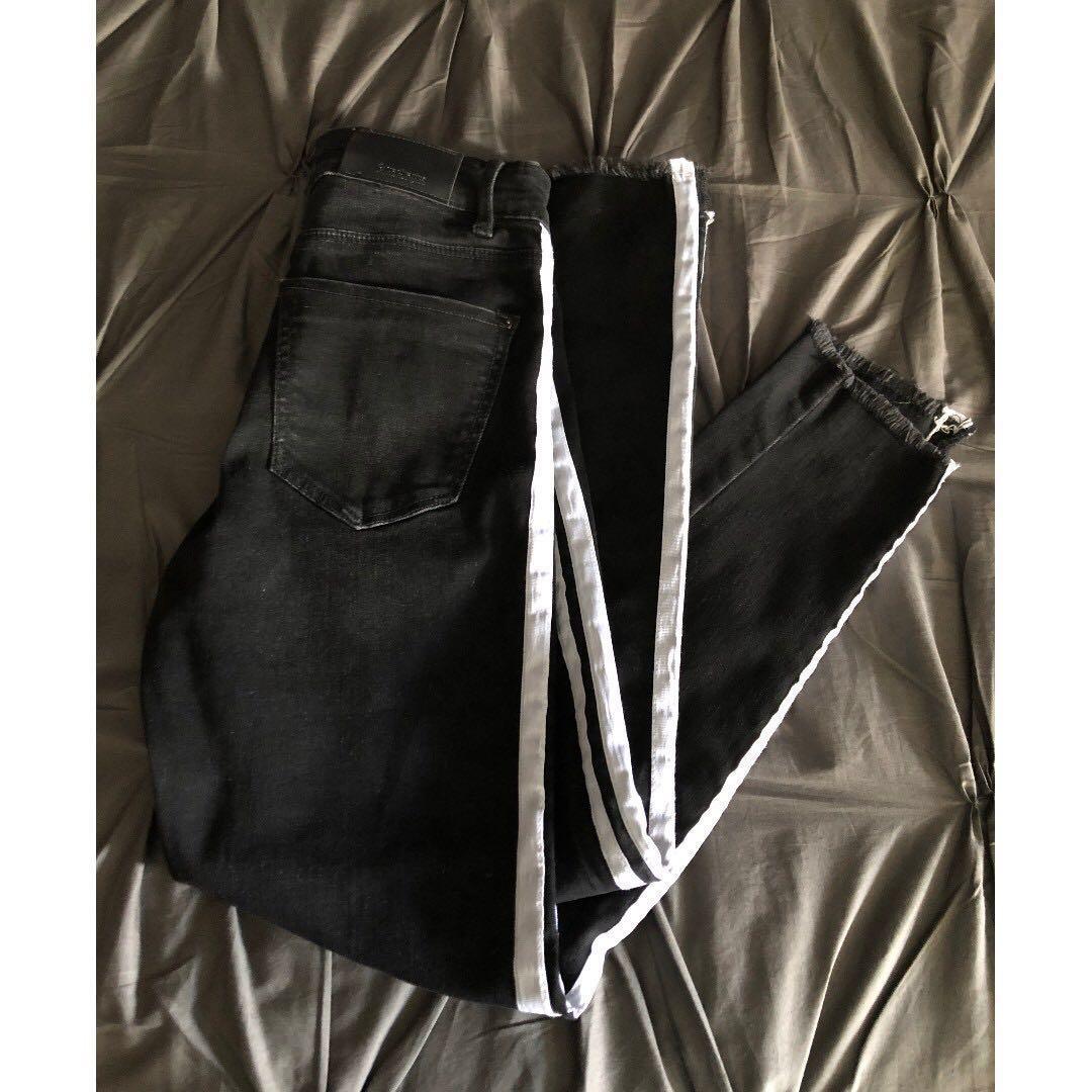 black skinny jeans with white stripe