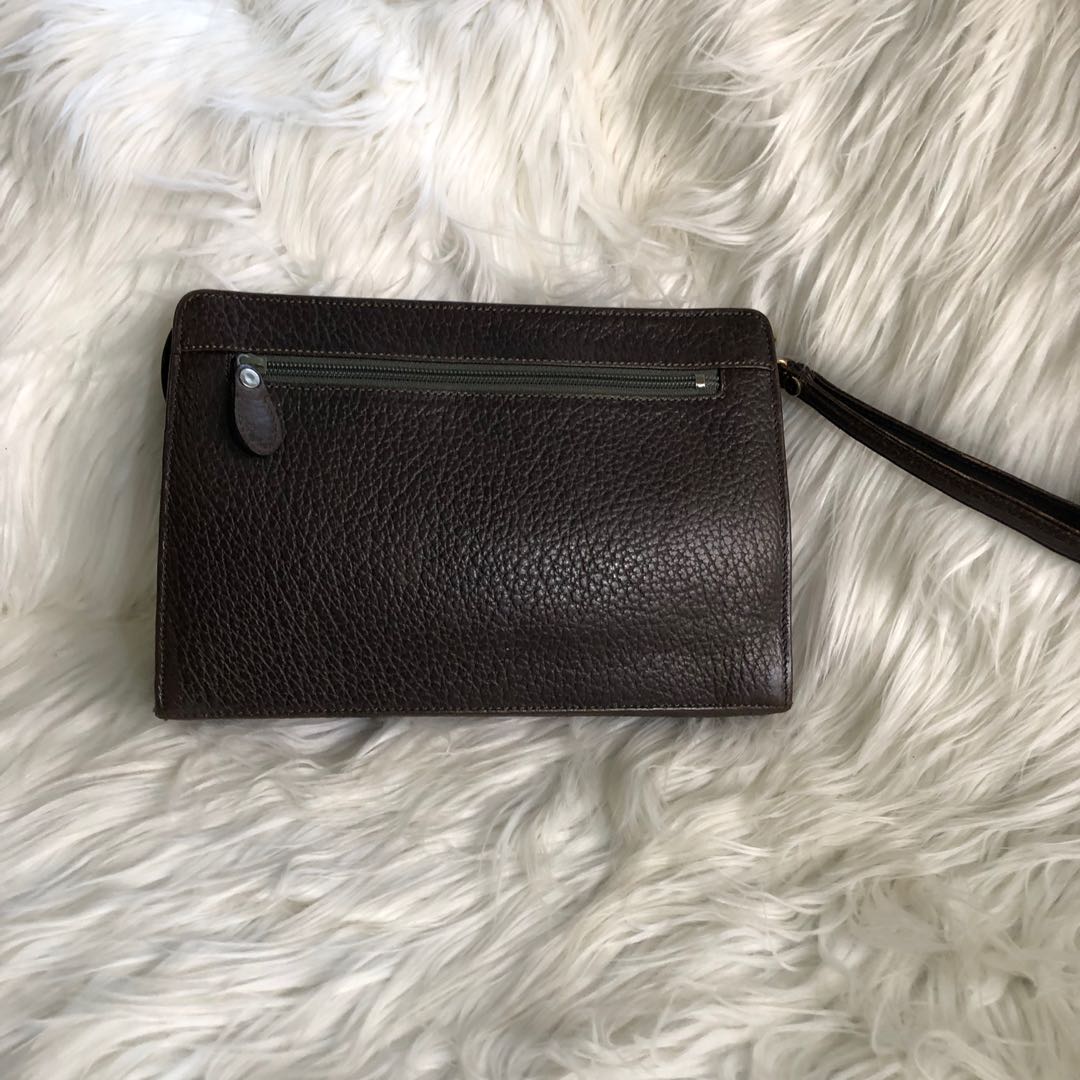 mila wristlet pouch