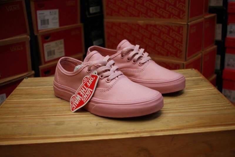 vans authentic rosy pink