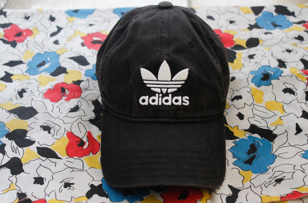 topi adidas trefoil