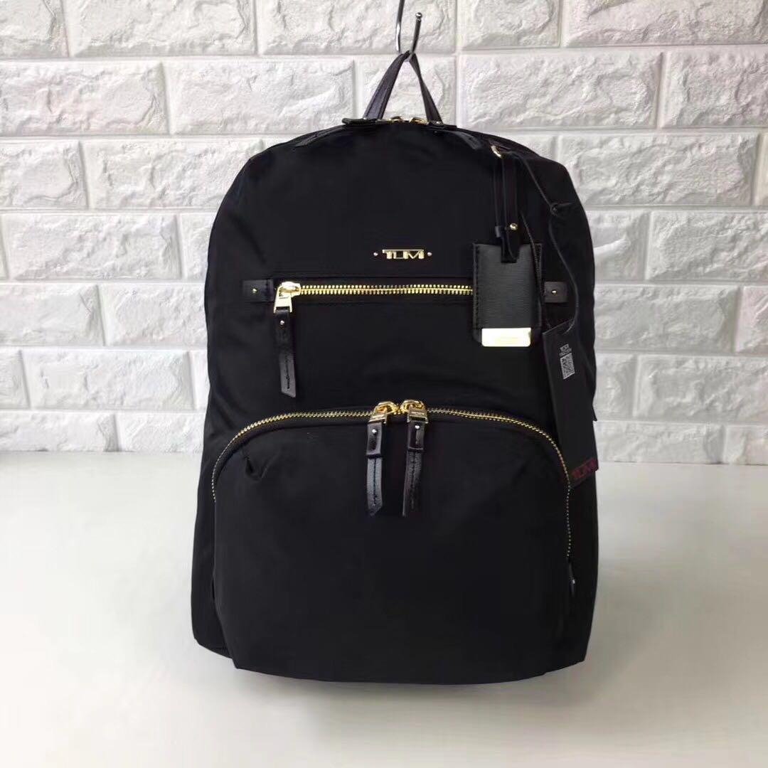 Halle backpack shop