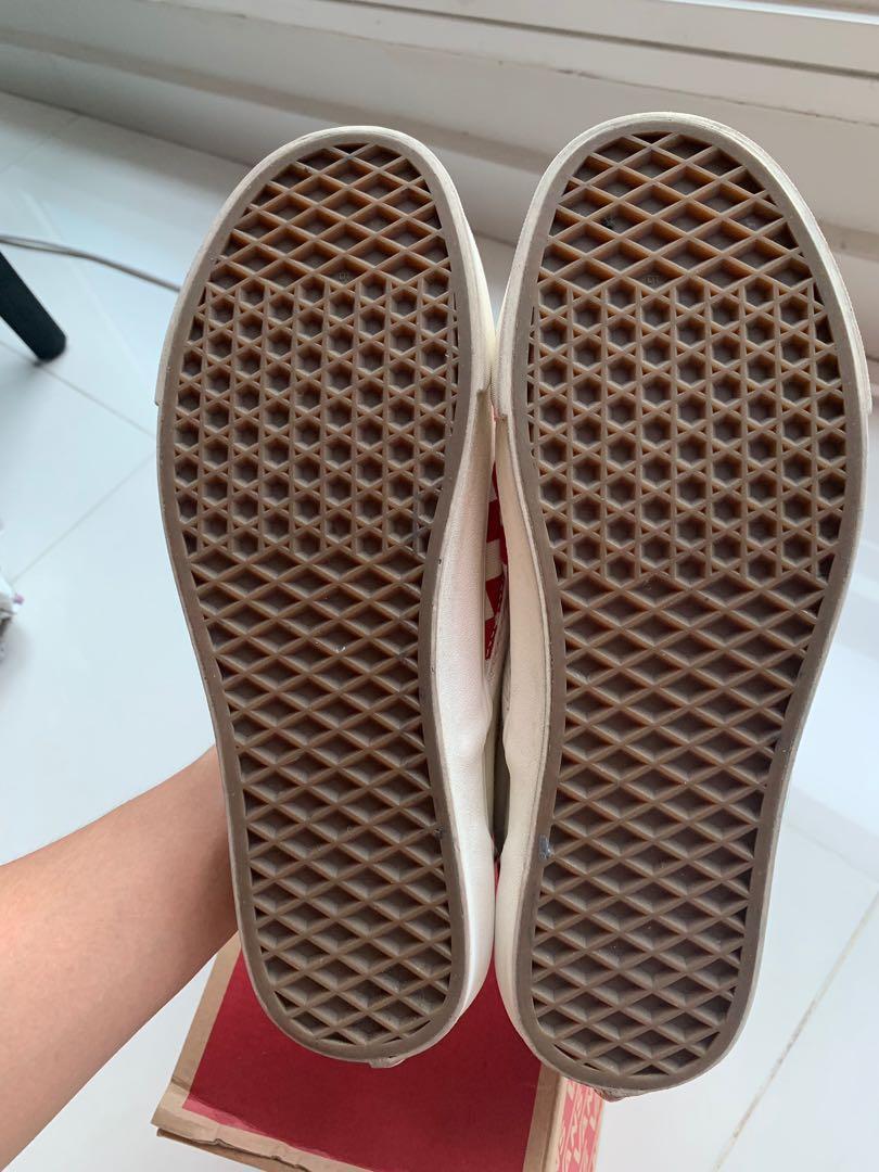 Checkerboard vans hotsell with red drip