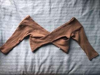 s nude crisscross crop top, mid-sleeve