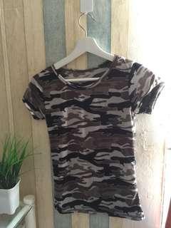 #dibuangsayang , Kaos loreng / motif army