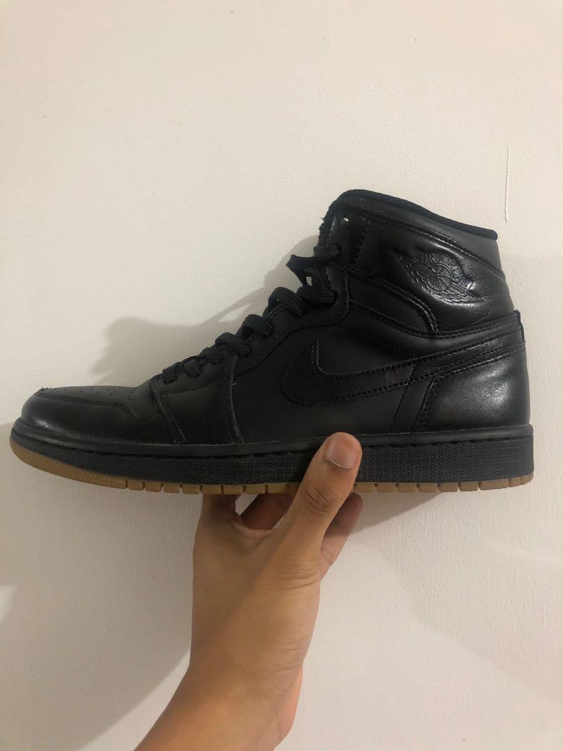 Air Jordan 1 All Black ( Gum bottom 