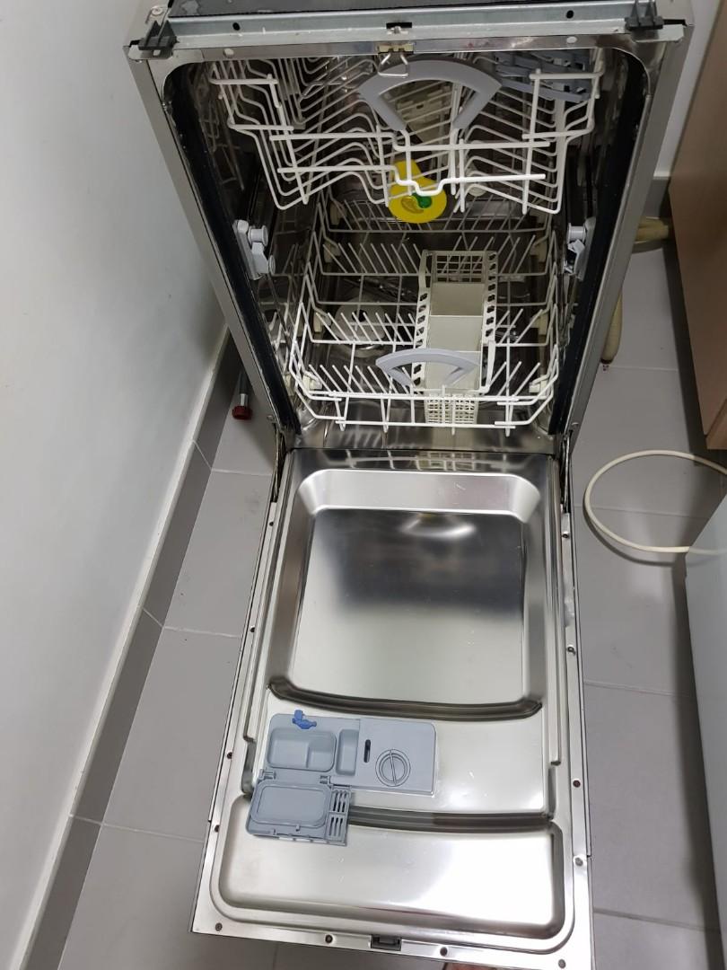 Ariston Dishwasher, TV & Home Appliances, Kitchen Appliances, Ovens