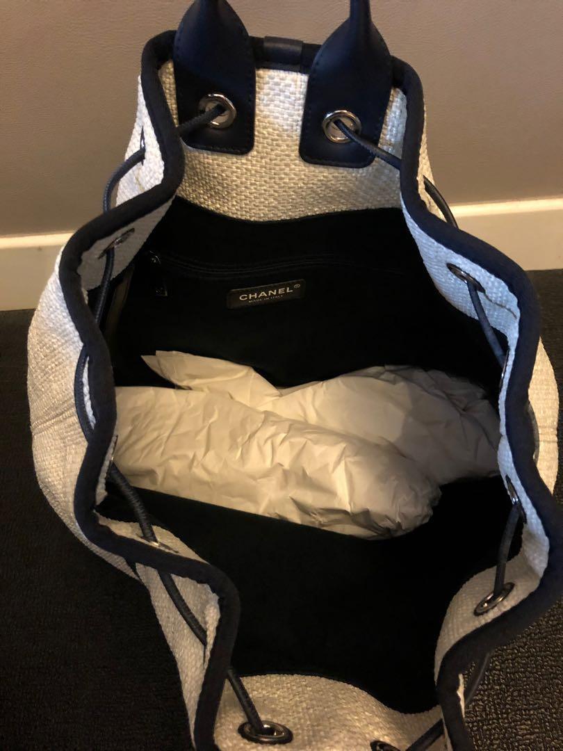 Chanel Backpack （分類：背囊）位於 Hong Kong。 由 oshare_hk 提交（商品編號 216213948，圖片 3）。簡介： 。