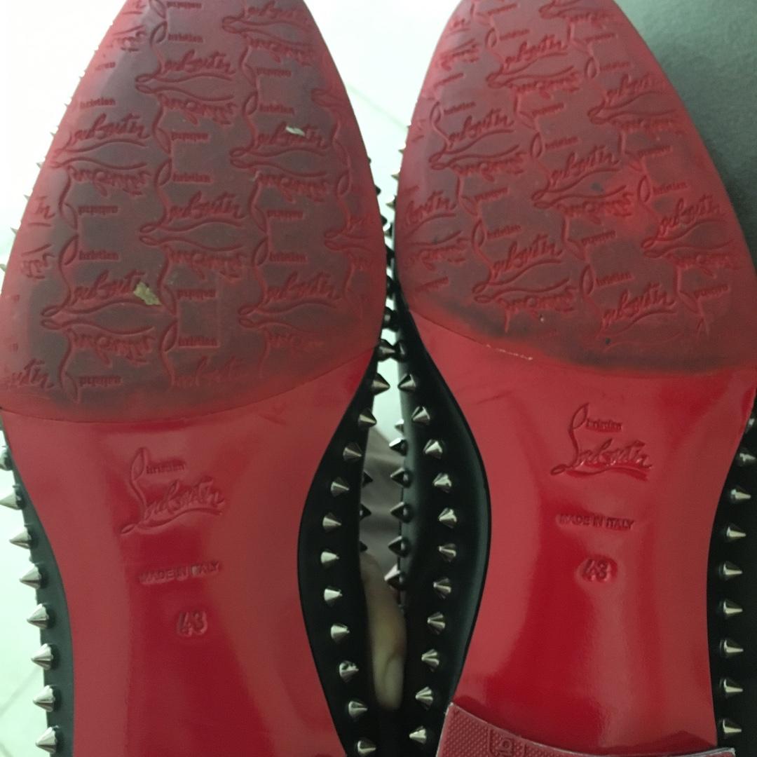 Christian Louboutin Men display picture 1