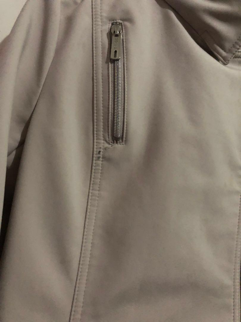 Kenneth Cole Trench Coat (Category: Coats, Jackets and Outerwear) located in Mandaluyong City. Submitted by samthings711 (Listing ID 220862915, Image 2). Description: Selling My Coat Bought in US Used once in HK Mejo may mga stain pero pwede po pa dry clean nyo nalang .