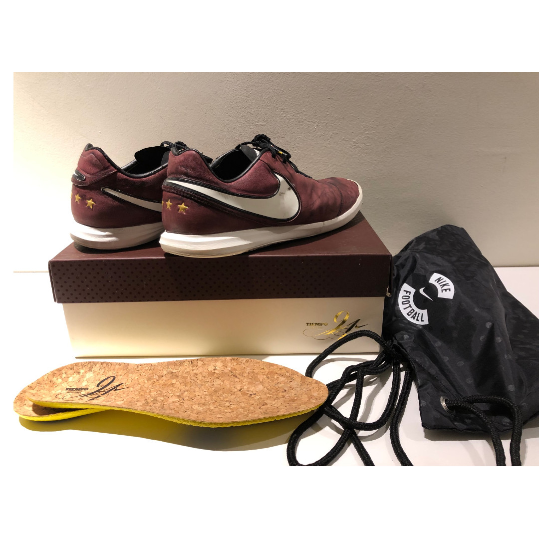 Ventilación Sinceridad Conquistar FUTSAL Nike TiempoX Pirlo Proximo SE IC (FUTSAL SHOE), Sports Equipment,  Sports & Games, Racket & Ball Sports on Carousell