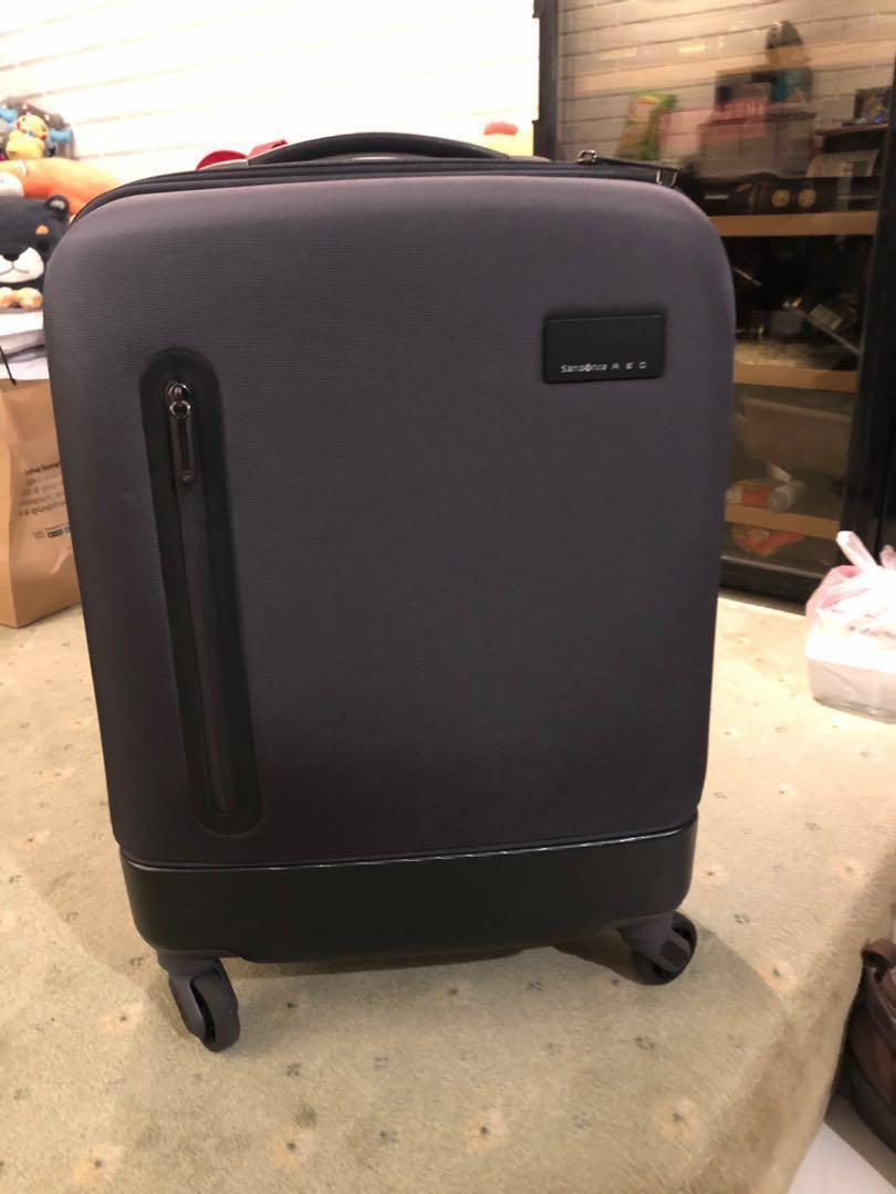 ricardo fontana luggage