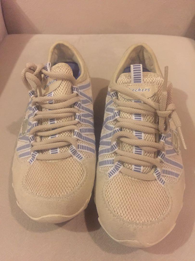 where to buy skechers in canada