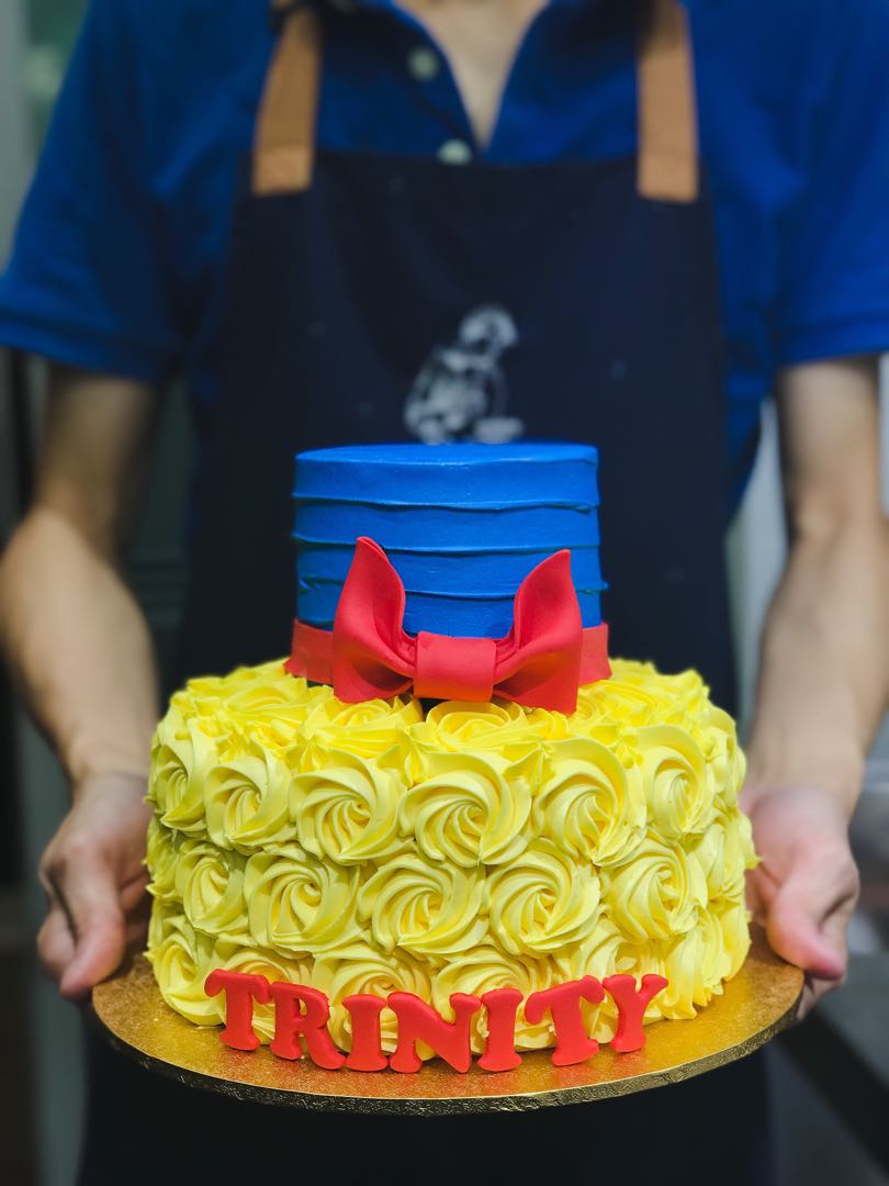 Snow White Themed Cake Disney Princess Cake Birthday Cakes Free