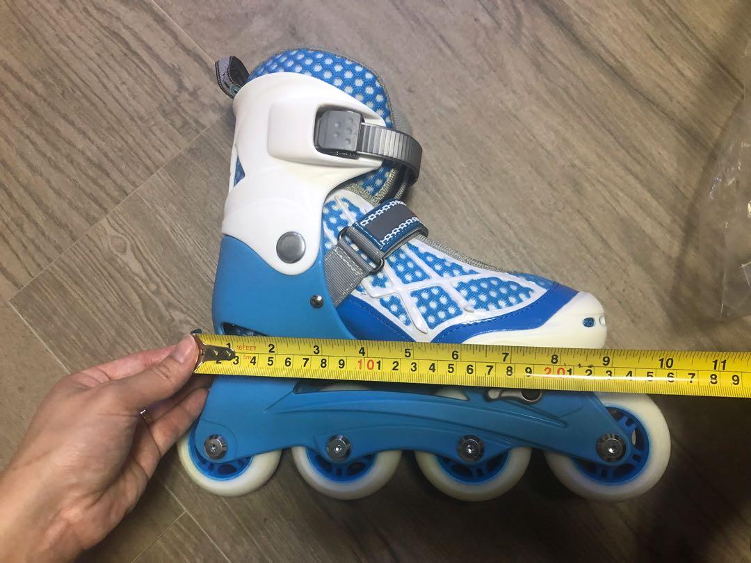 儿童滚轴溜冰鞋