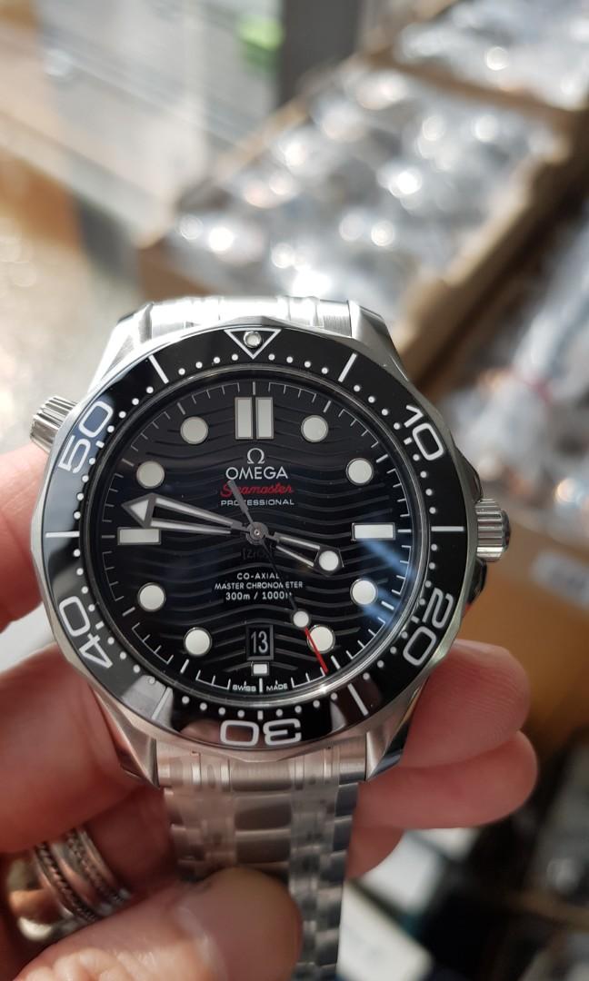 BNIB Omega Seamaster Diver Master Black 