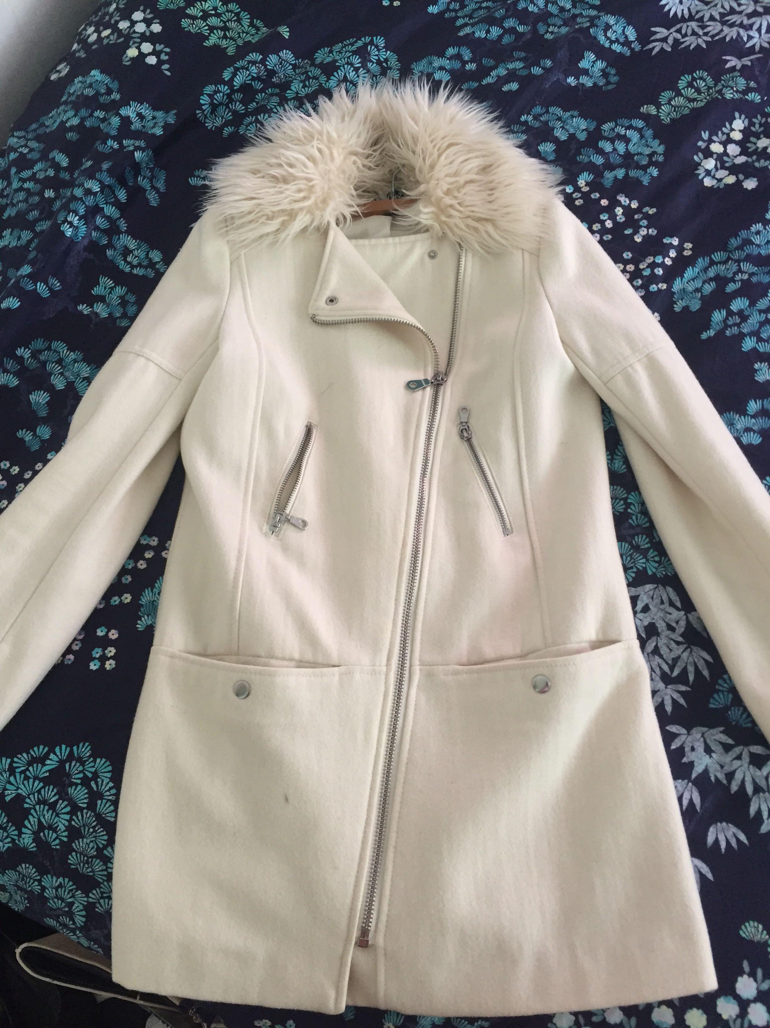 Cream H M Winter Coat Women S Fashion Clothes On Carousell