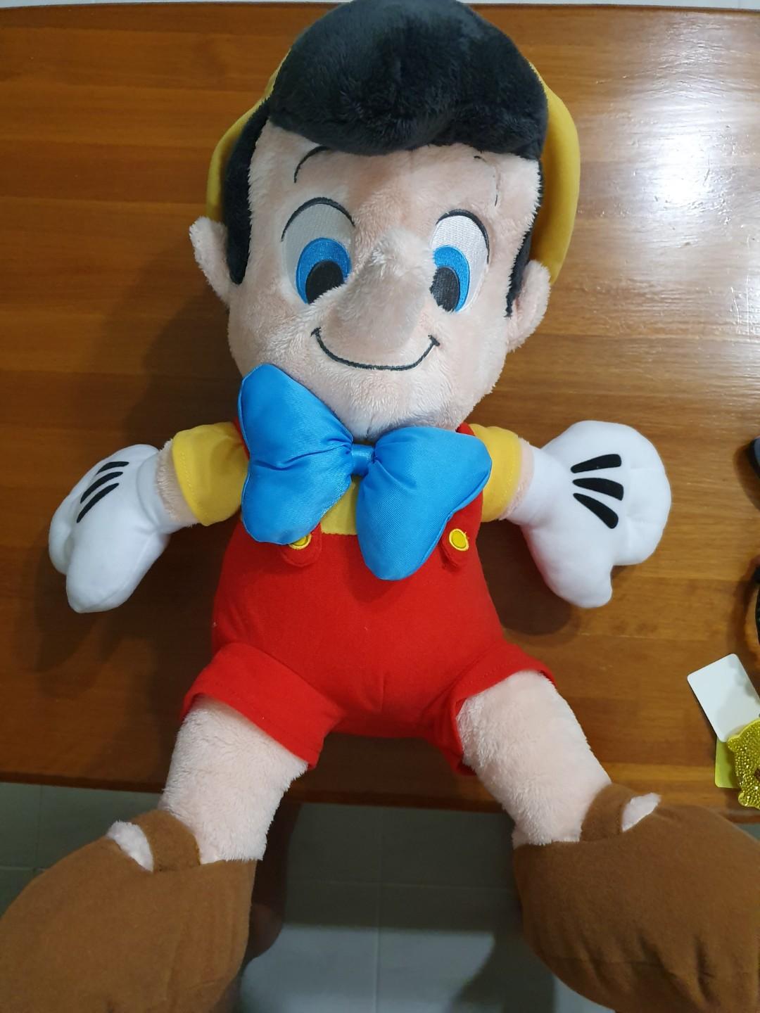 pinocchio doll disney