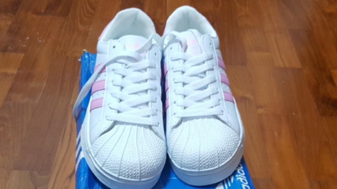 Adidas superstar on sale baby pink stripe