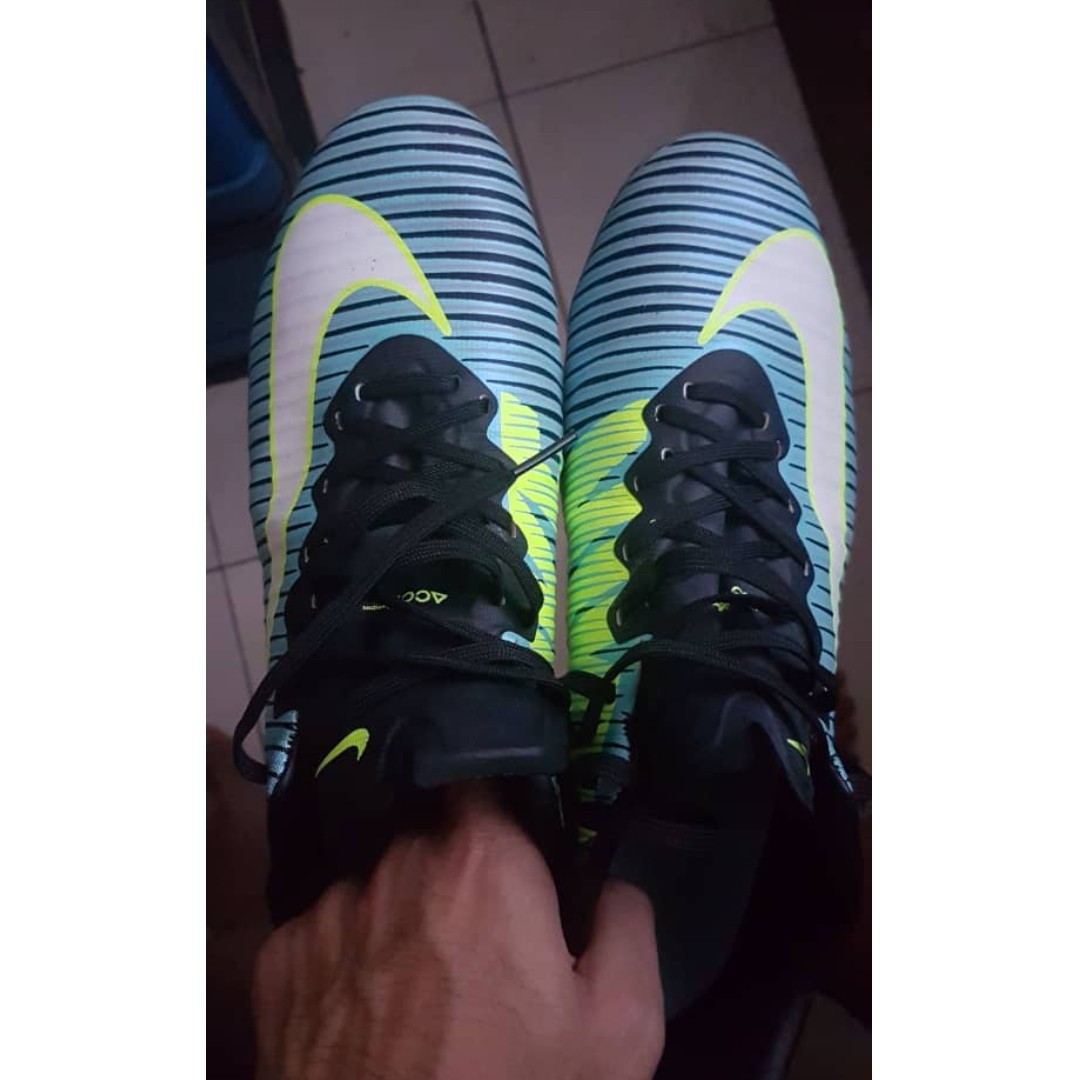Kasut bola nike 2019 best sale