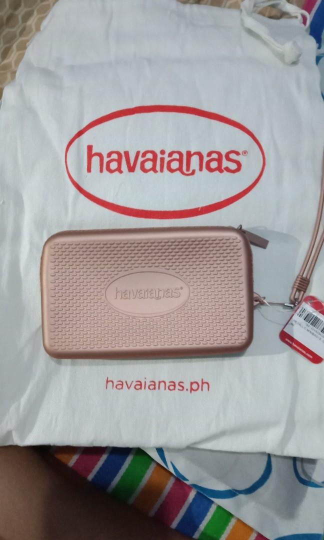 havaianas pouch