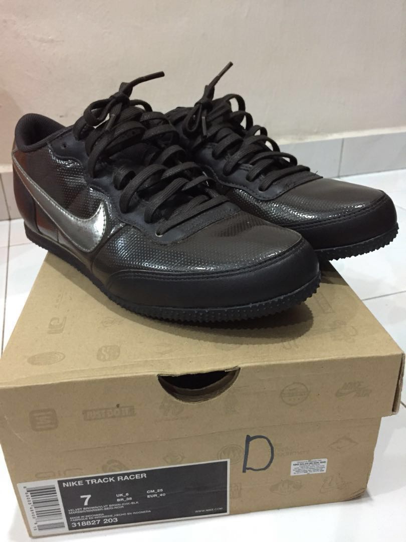 Nike sales track racer