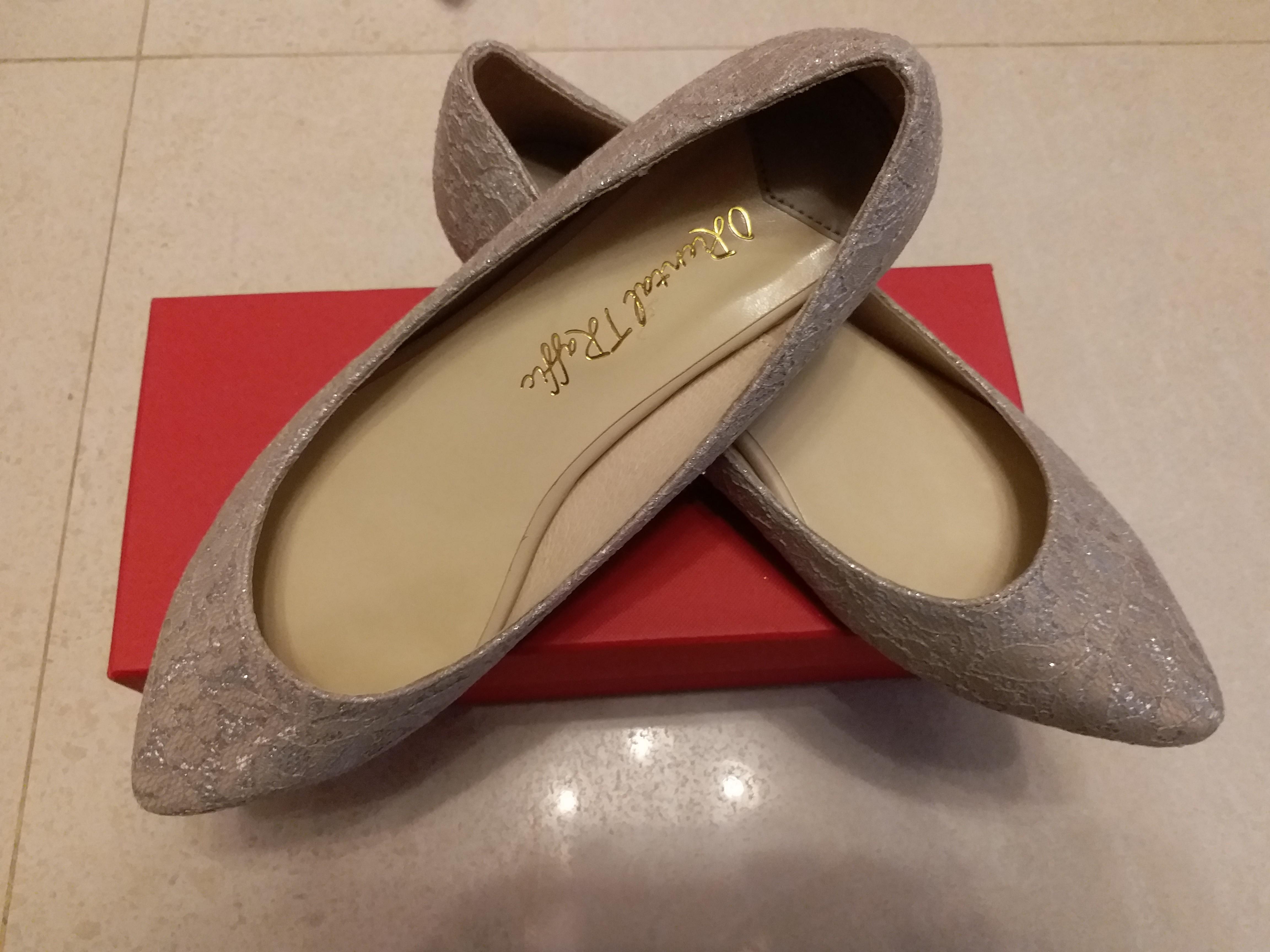 清屋只限顯徑站交收）全新ORiental TRaffic 42碼低跟鞋, 女裝, 鞋, 平底鞋- Carousell