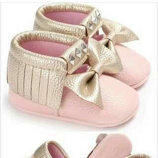 Sepatu Prewalker