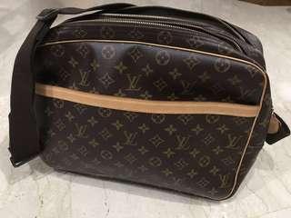 💯 Louis Vuitton Black Antheia Lambskin Leather Ixia MM Bag with original  receipt, Luxury, Bags & Wallets on Carousell
