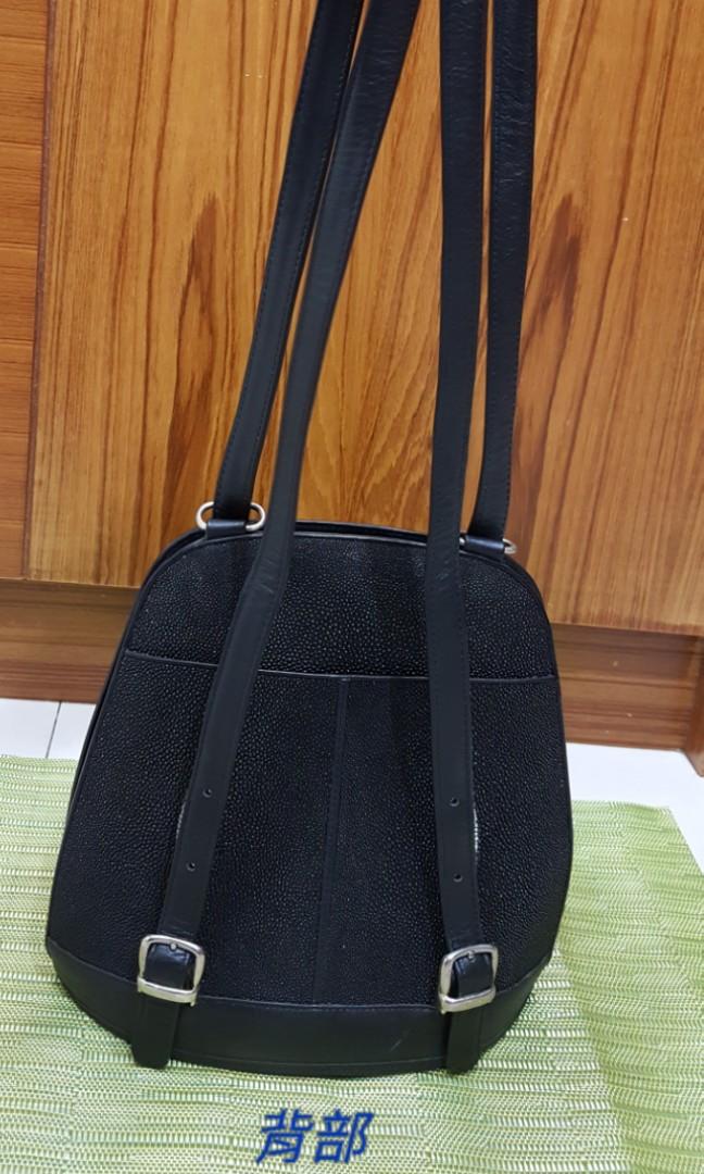 泰国珍珠鱼皮后背包(桃园)