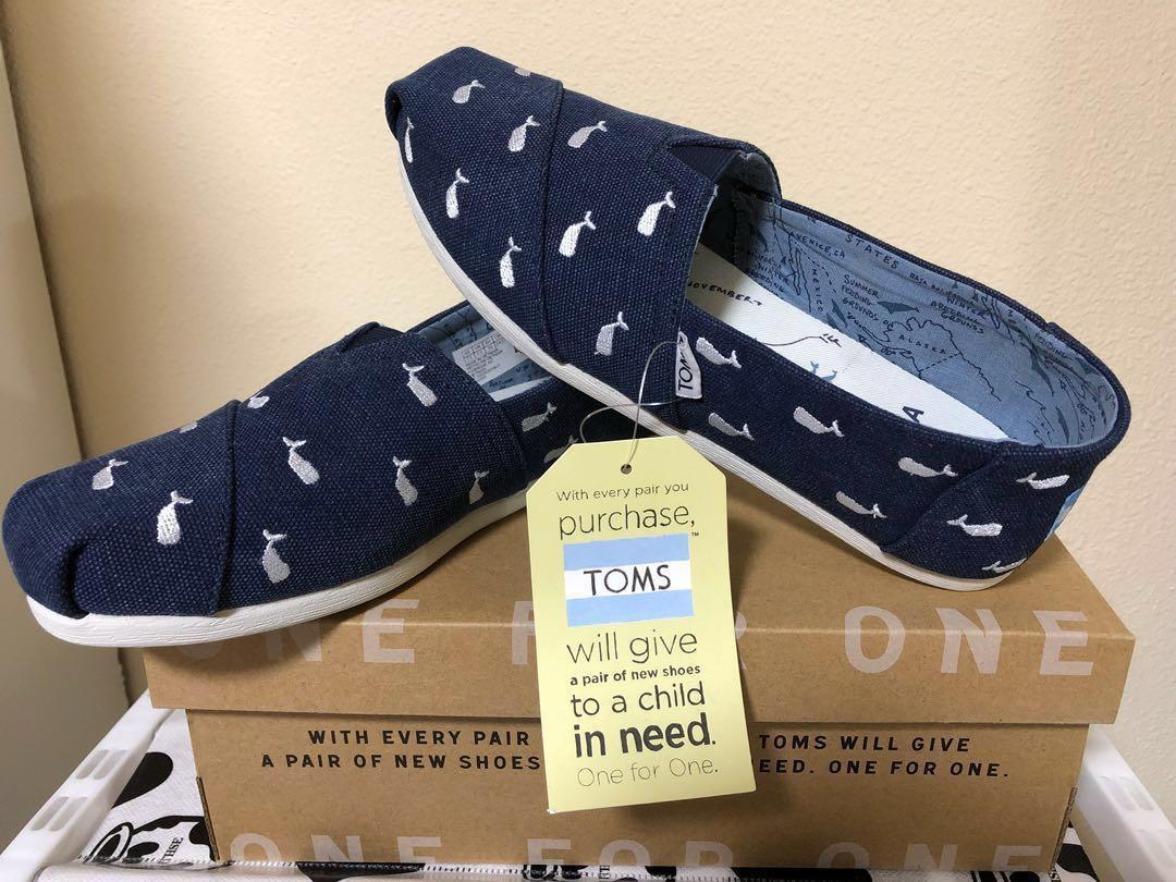 Oceana washed canvas outlet embroidered whales women's classics