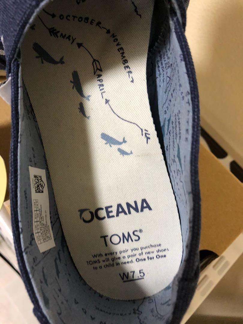 Oceana washed canvas 2025 embroidered whales women's classics