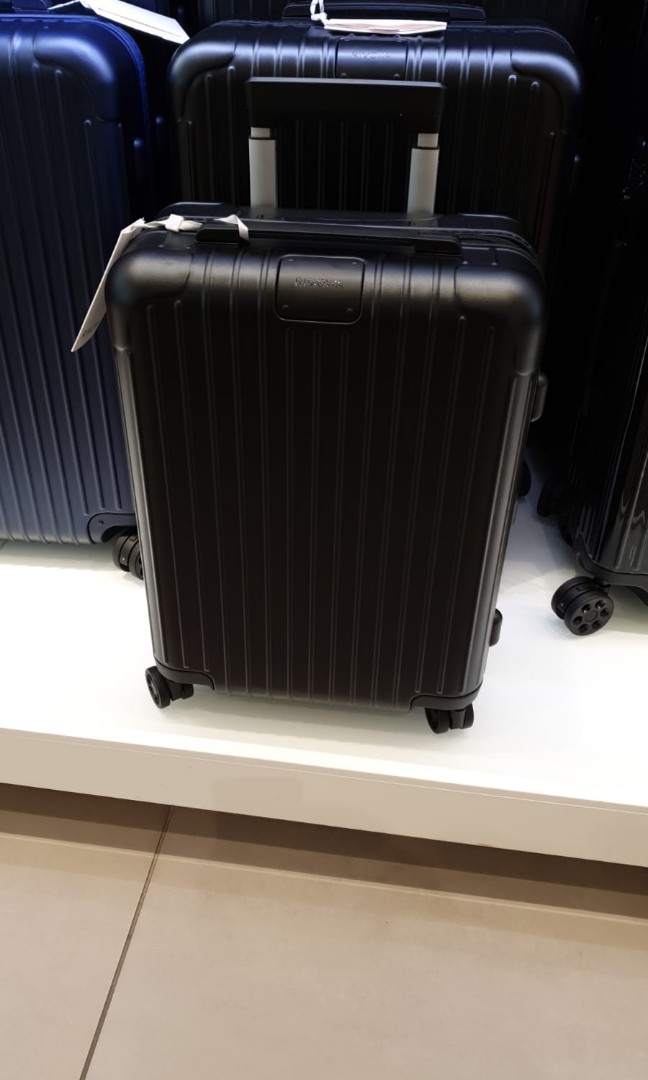rimowa essential s